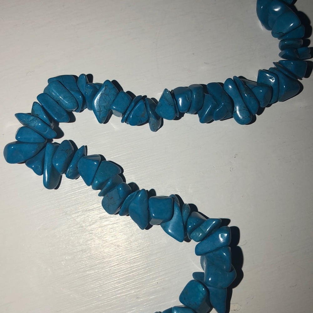 gorgeous💧 blue stone necklace